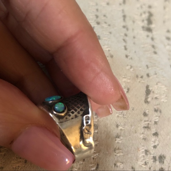 Opal and silver artisan ring - Picture 3 of 3
